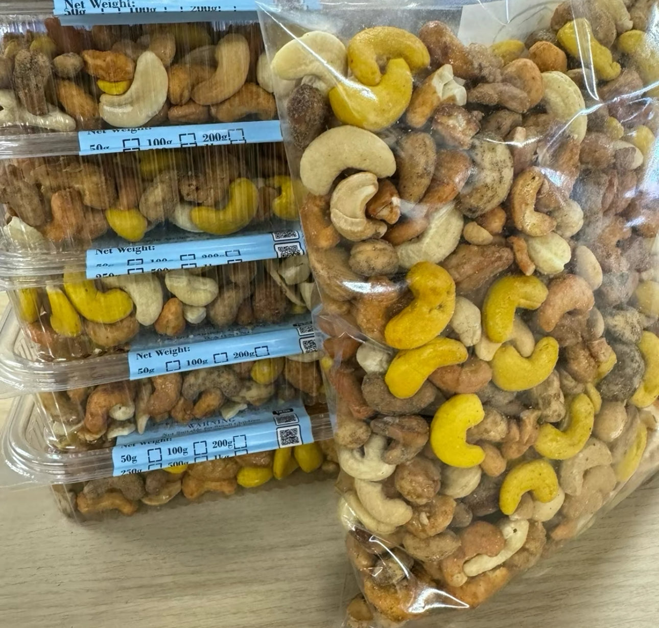 Mixed Cashews (8 Flavours)